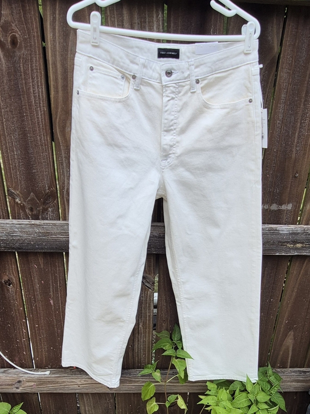 First Impressions Women's White Cropped Ankle Jeans Size 12